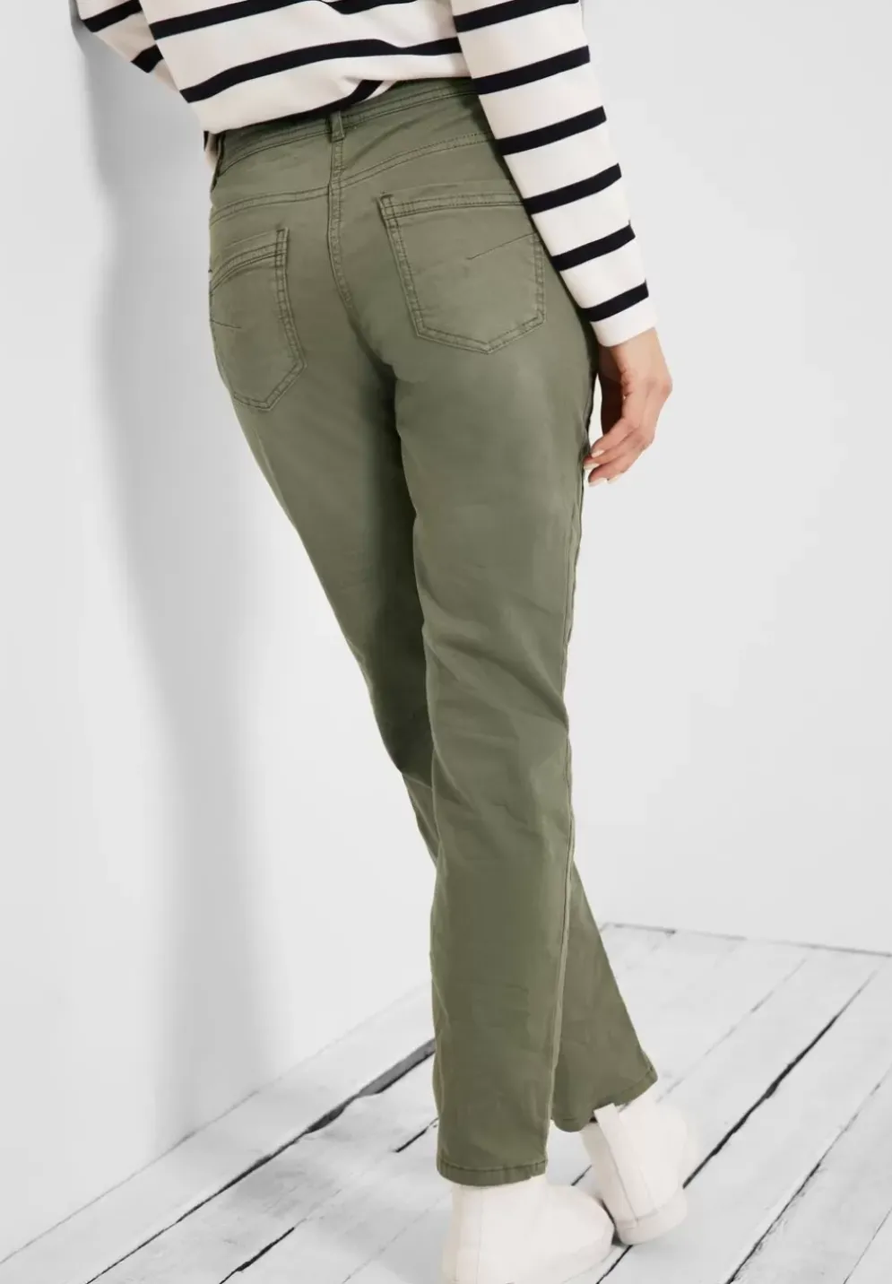 Loose Fit Hose Mit Stretch