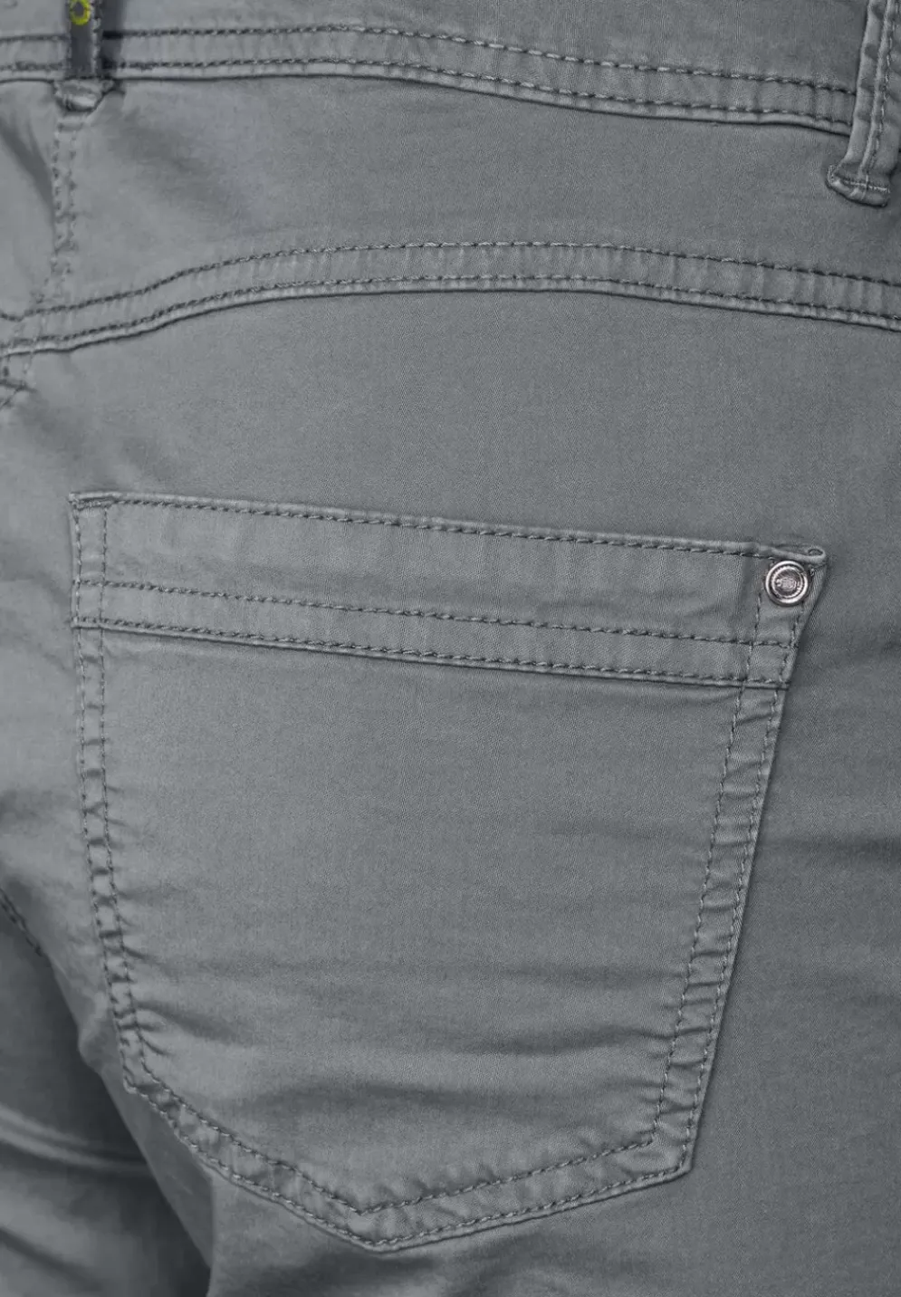 Loose Fit Hose Mit Stretch
