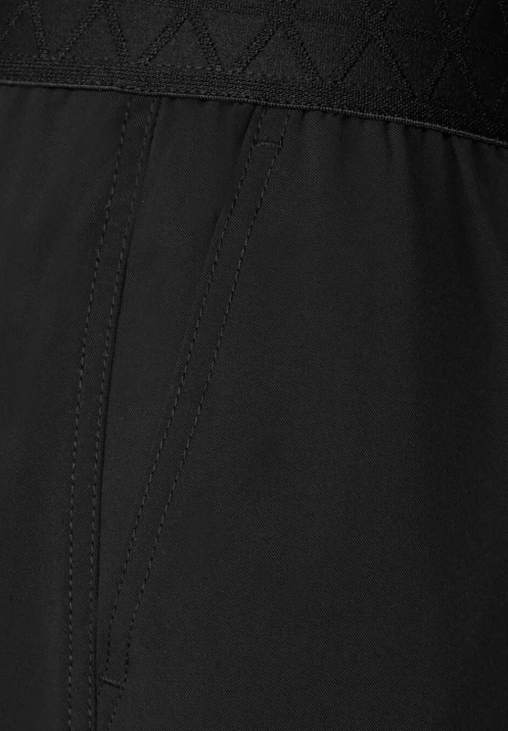 Loose Fit Hose Mit Stretch