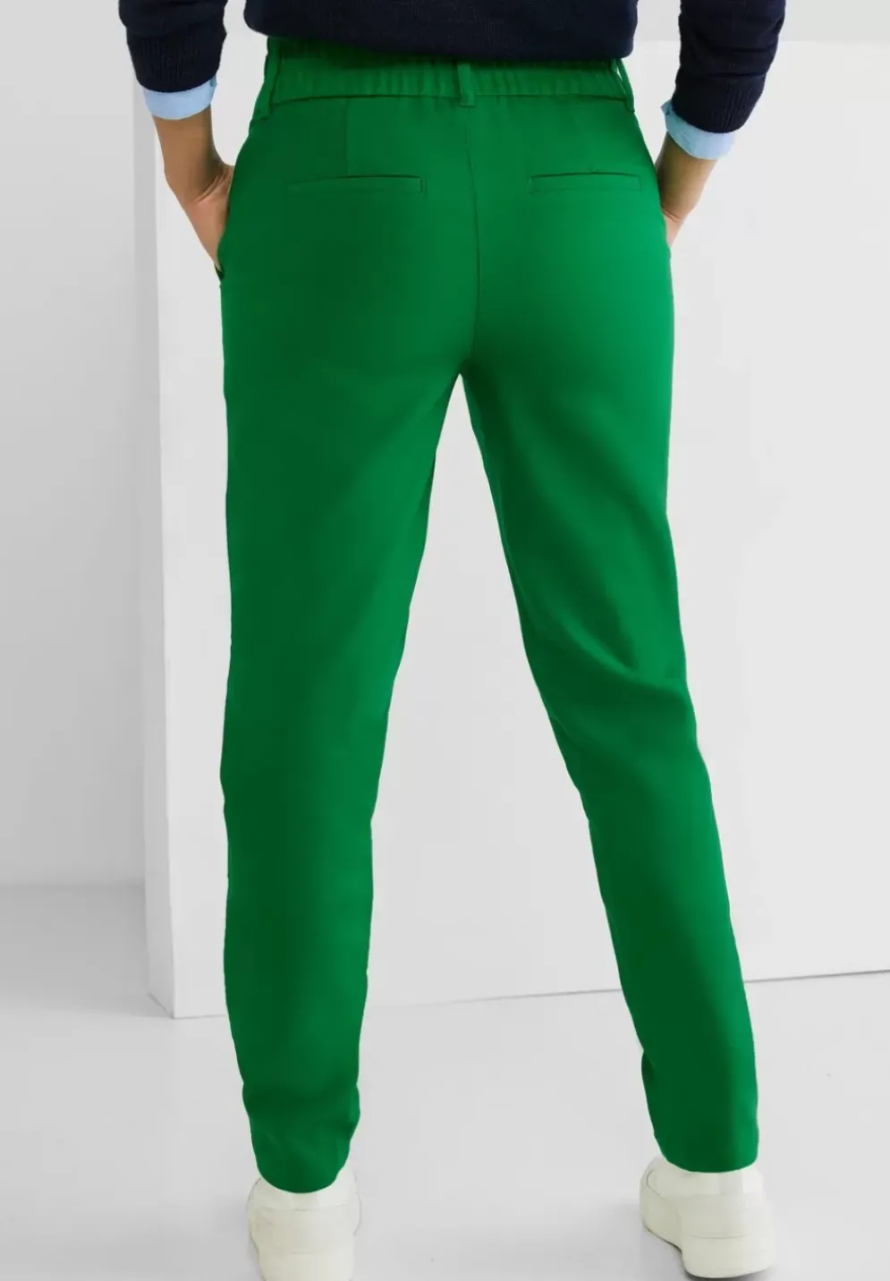 Loose Fit Hose Mit Stretch