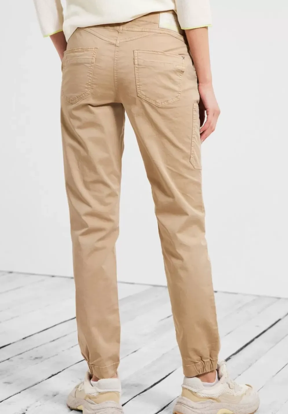 Loose Fit Hose Mit Stretch
