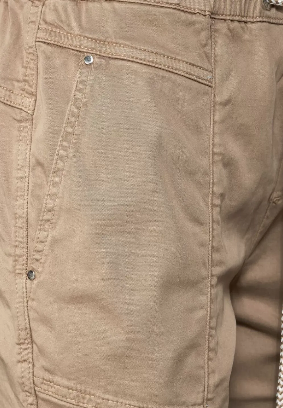 Loose Fit Hose Mit Stretch