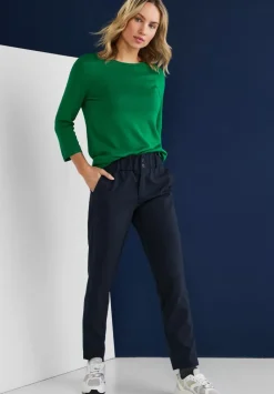 Loose Fit Hose Mit Stretch