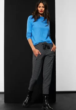 Loose Fit Jacquard Hose