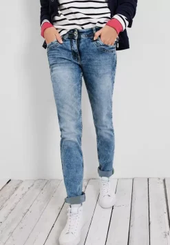 Loose Fit Jeans