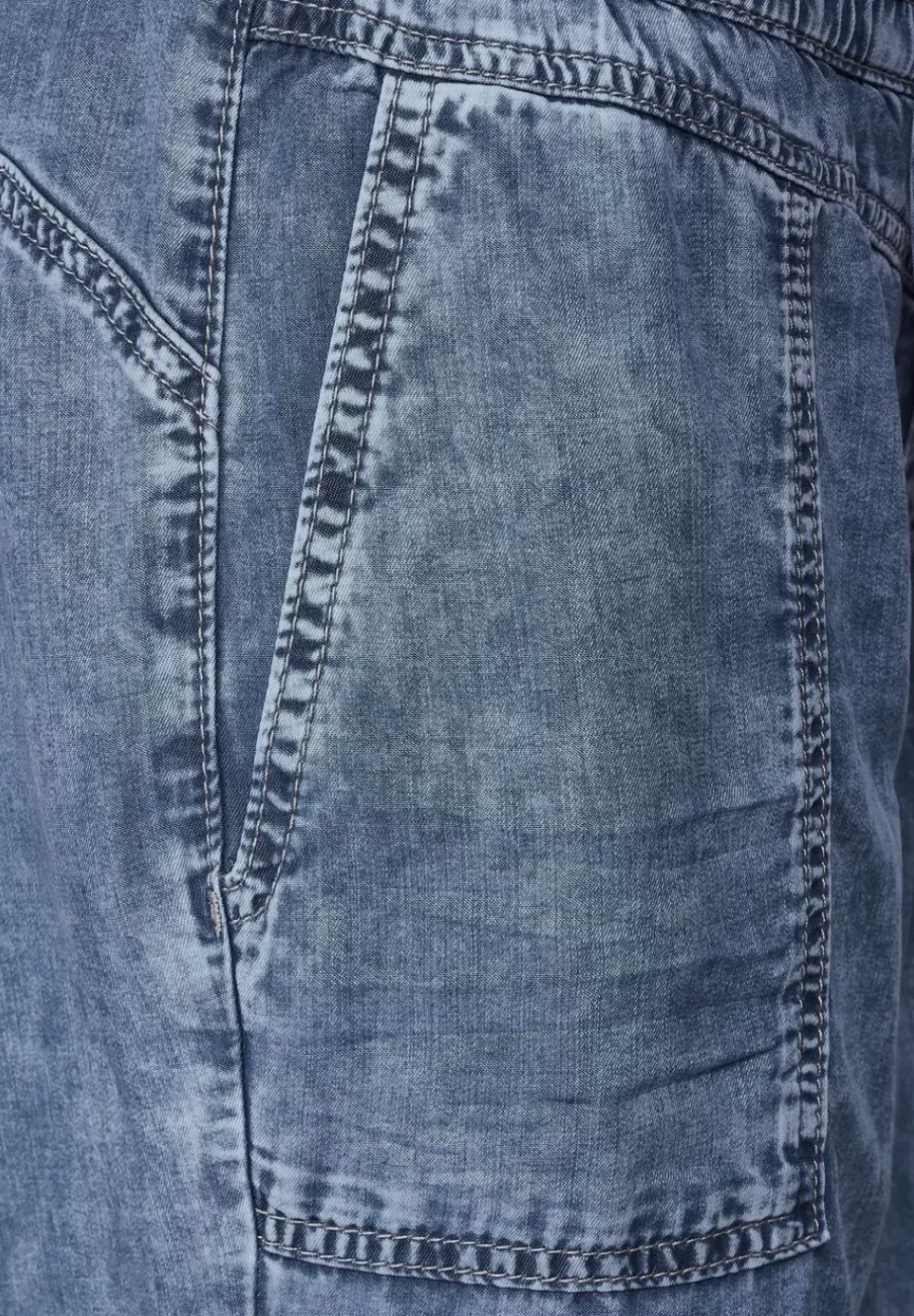 Loose Fit Jeans