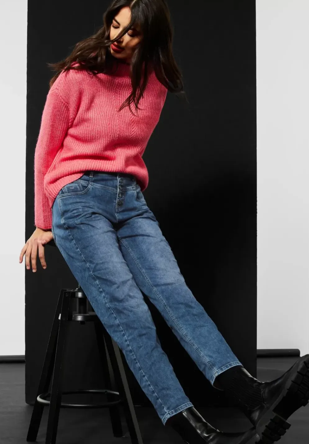 Loose Fit Jeans