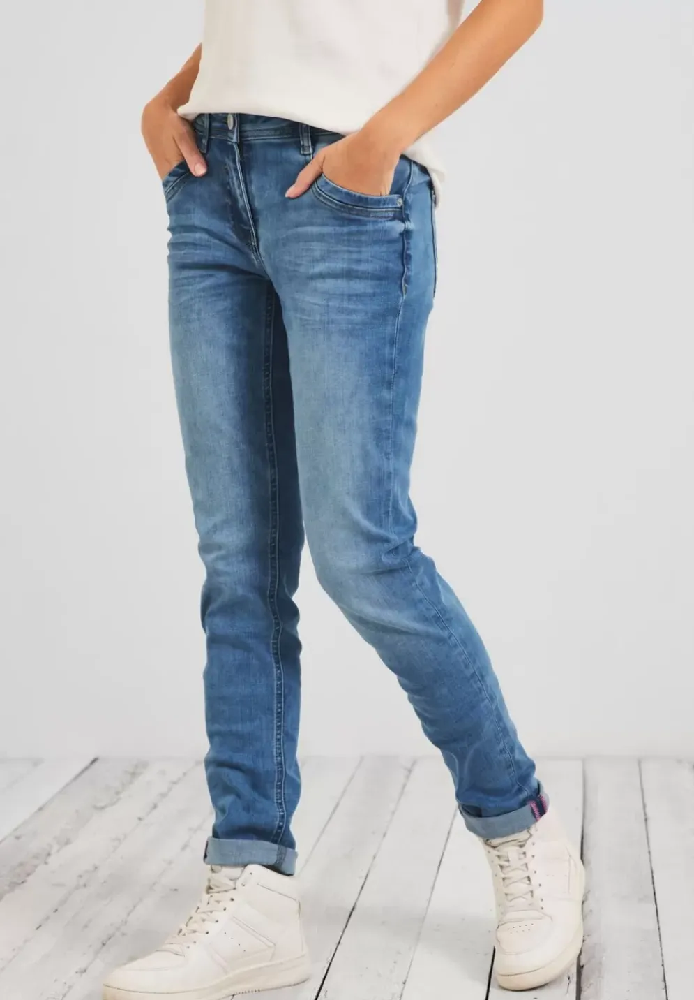 Loose Fit Jeans