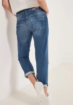 Loose Fit Jeans In 7/8
