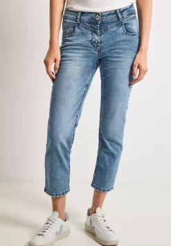 Loose Fit Jeans In 7/8