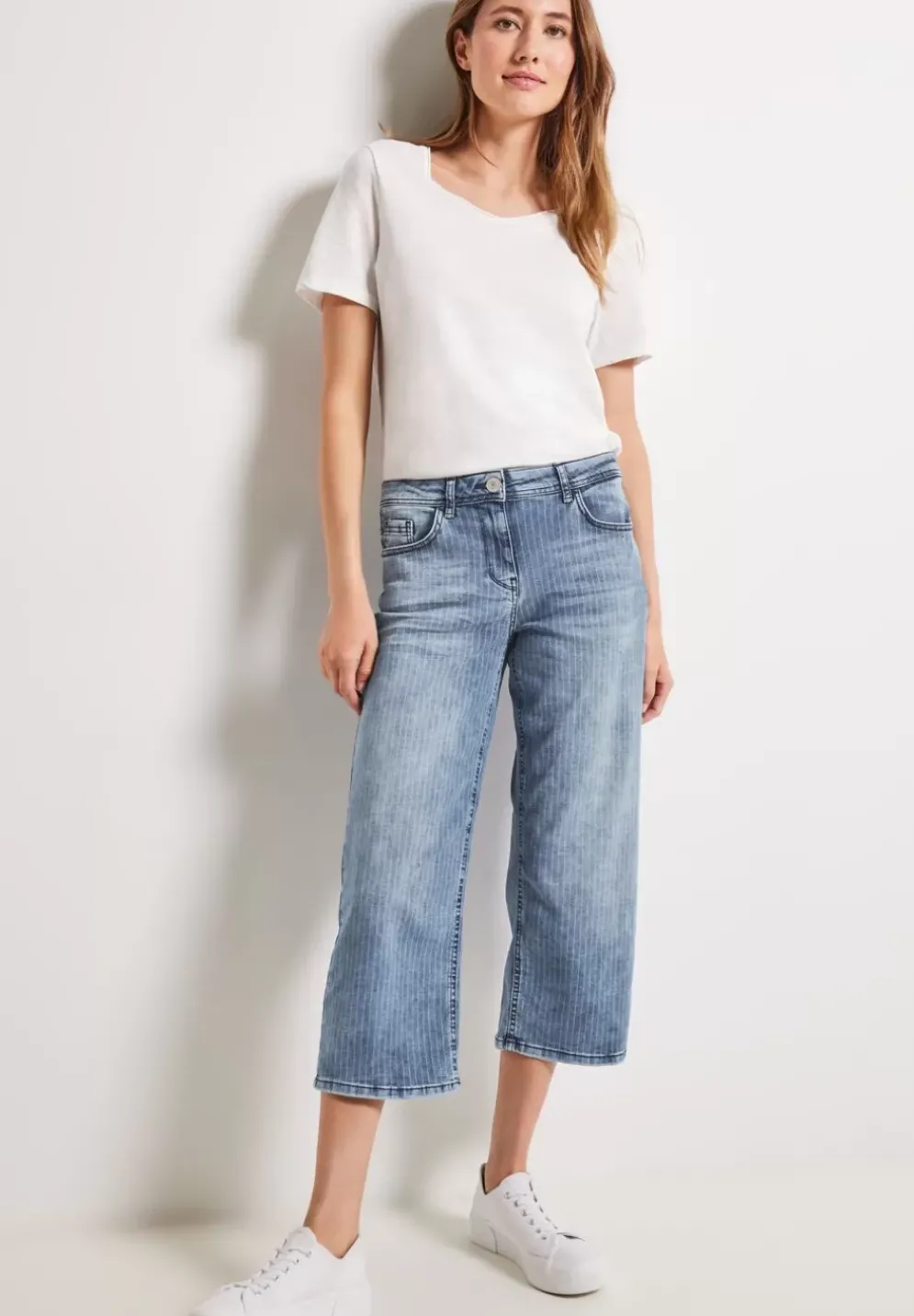 Loose Fit Jeans In 3/4-Lange