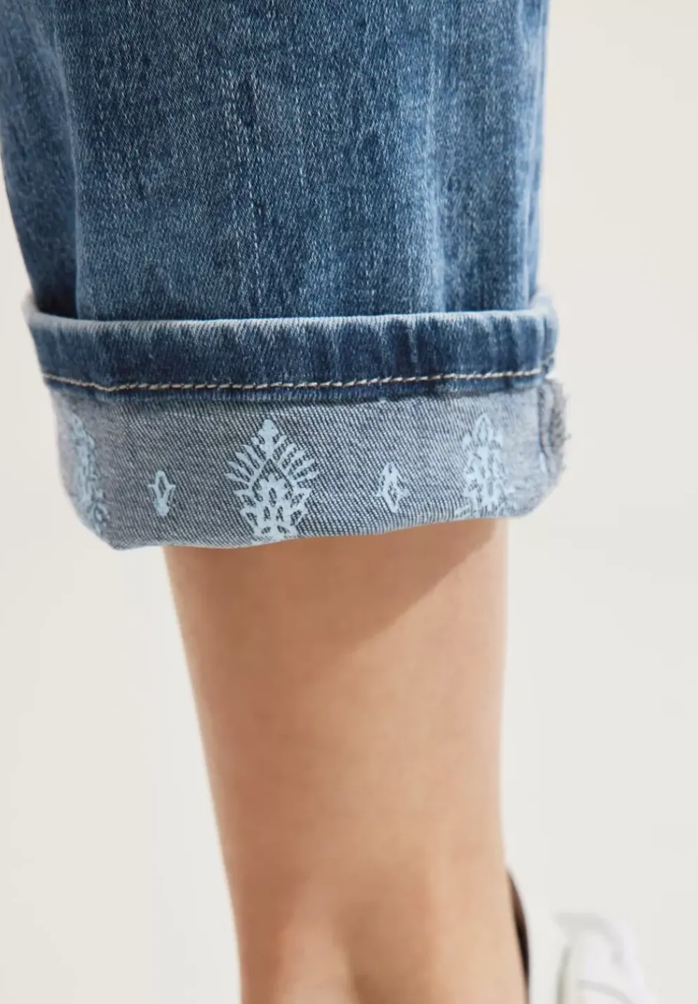 Loose Fit Jeans In 3/4-Lange