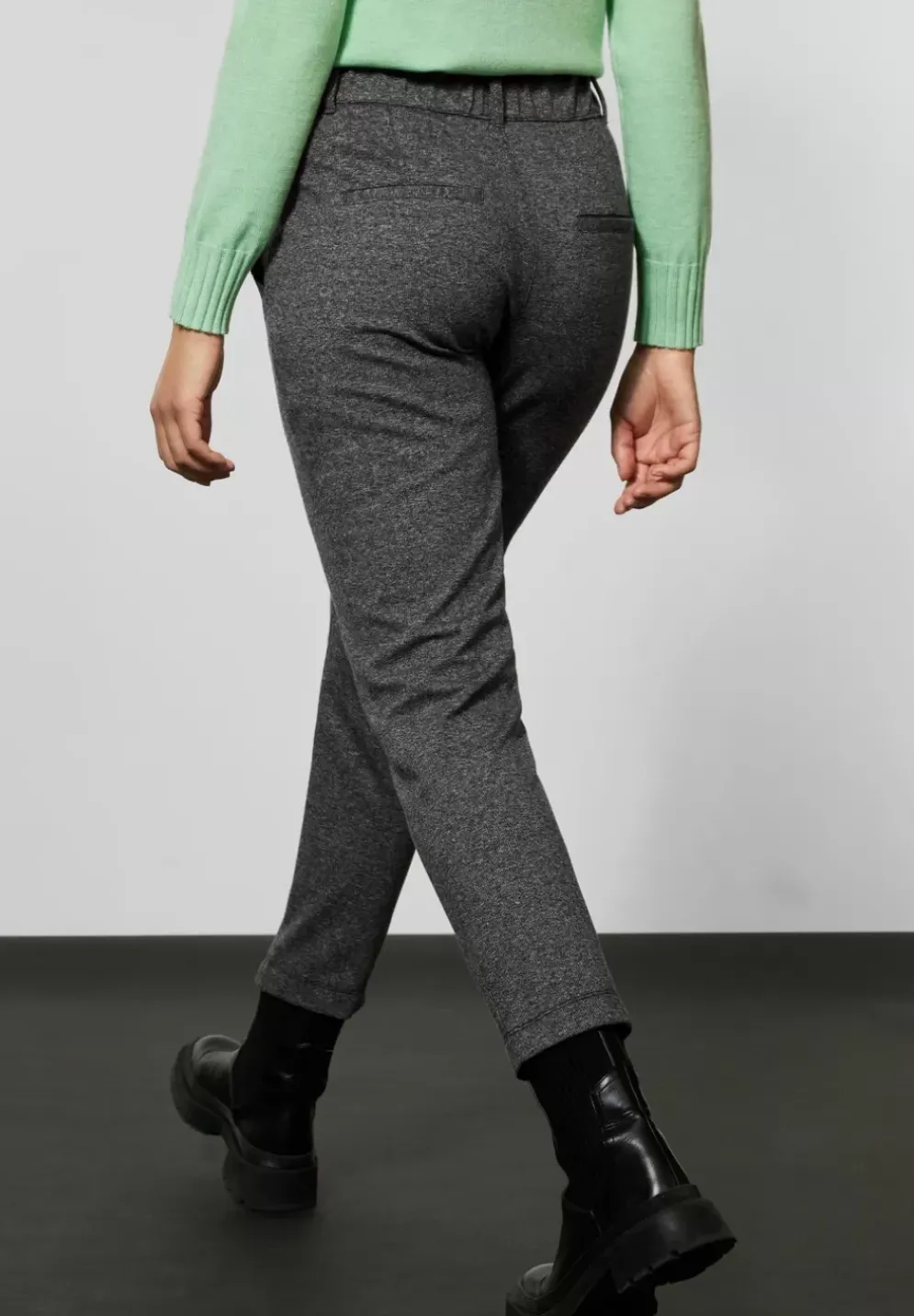 Loose Fit Mouline Hose