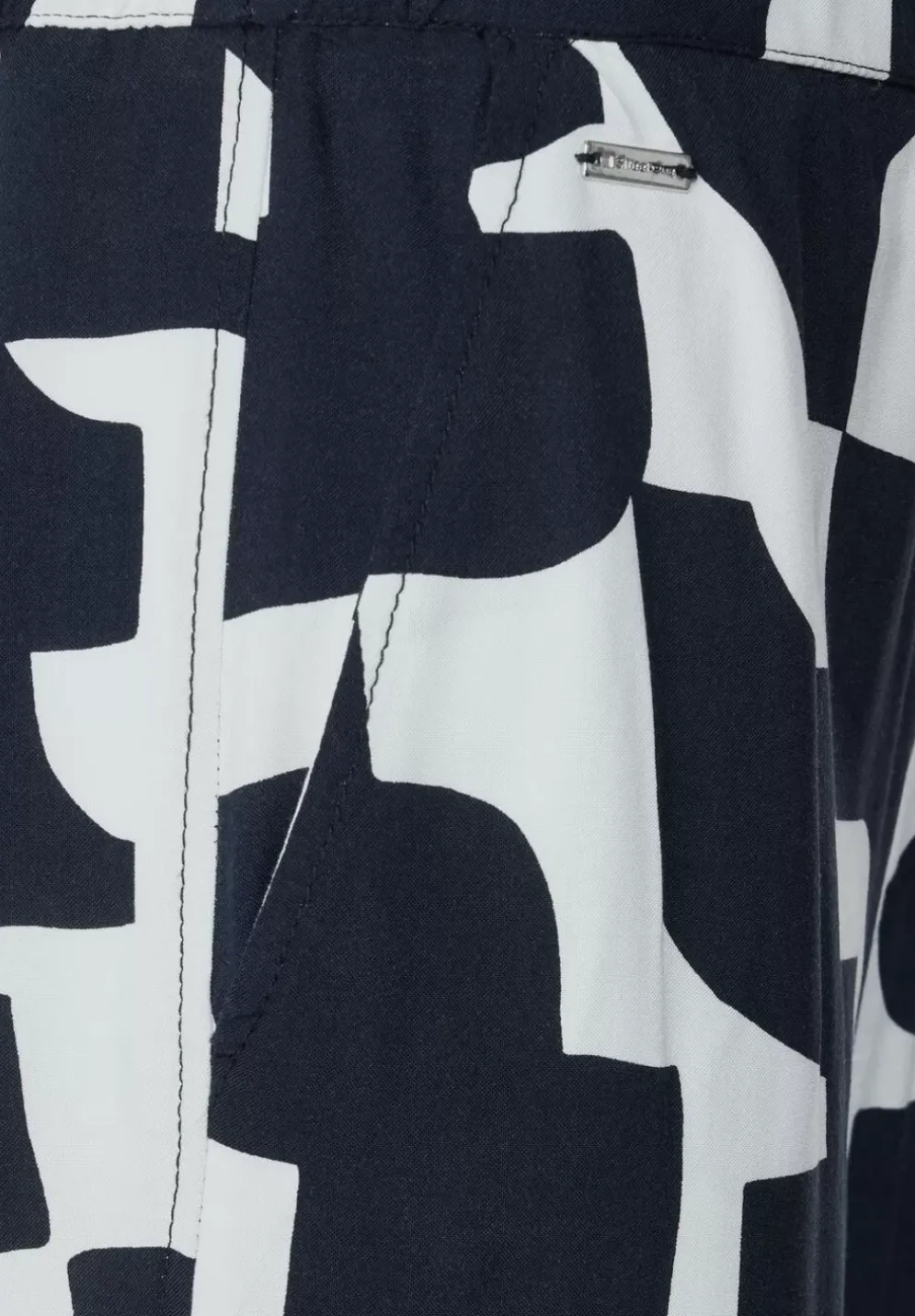 Loose Fit Print Hose