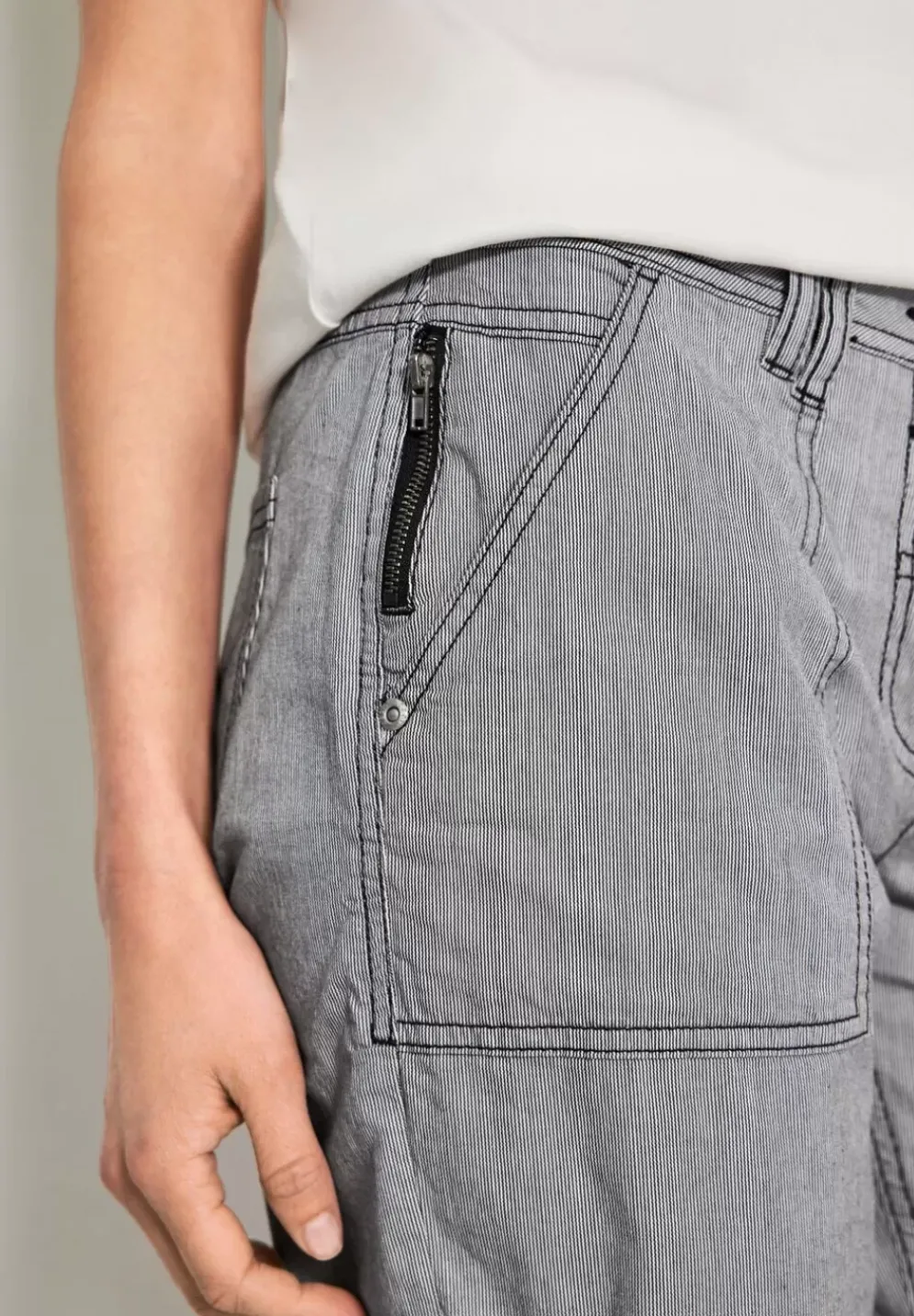 Loose Fit Streifenshorts
