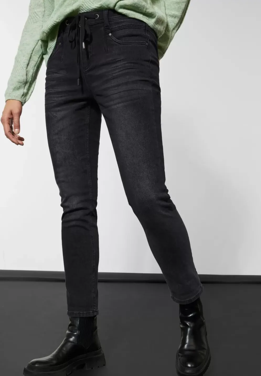 Loose Fit Thermo Jeans