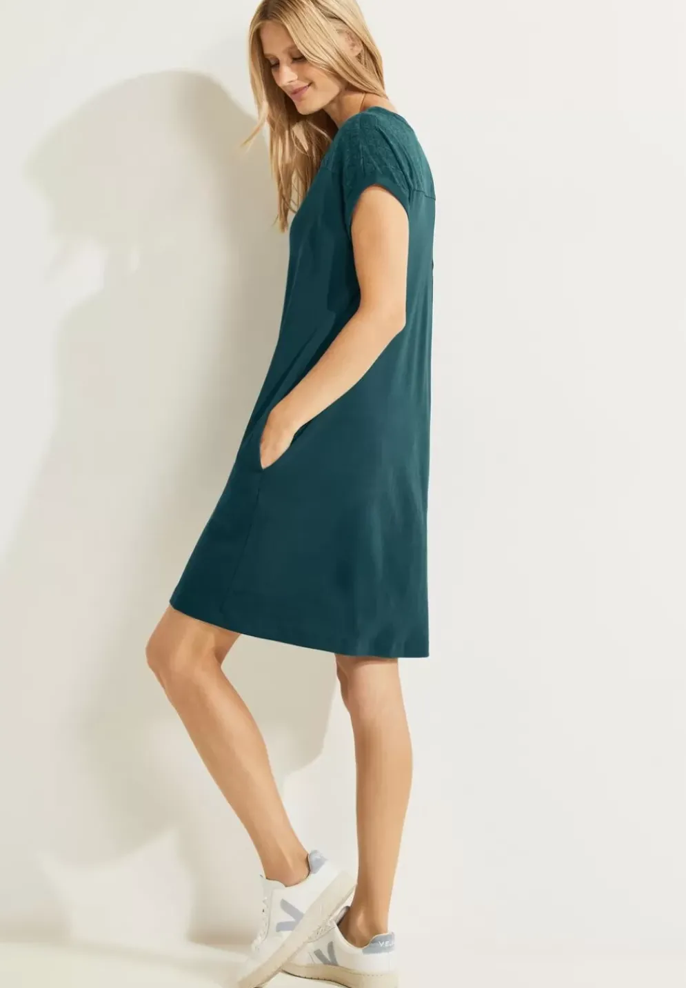 Materialmix Kleid
