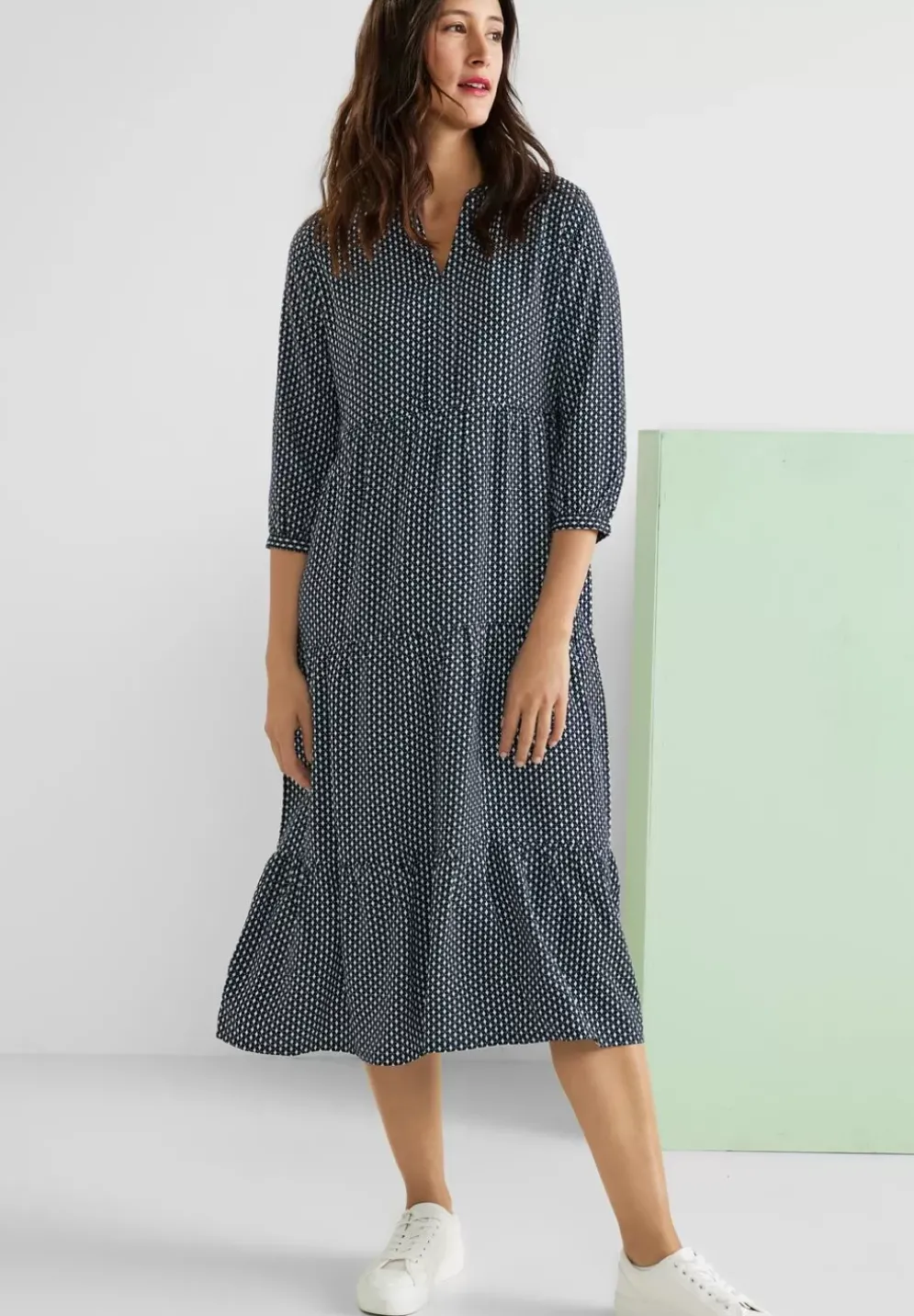 Midi Kleid Im Tunikastyle