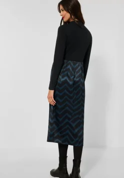 Midikleid Im Materialmix