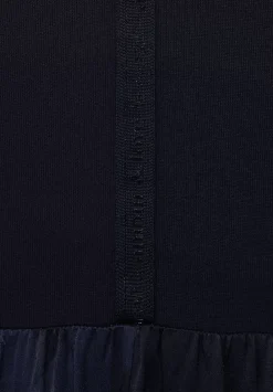 Midikleid Im Materialmix
