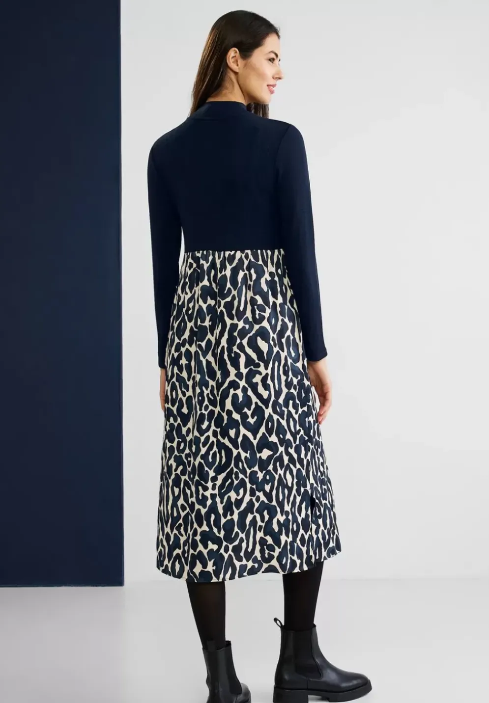 Midikleid Mit Leo Print