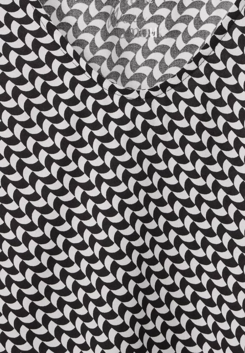Minimalmuster Bluse