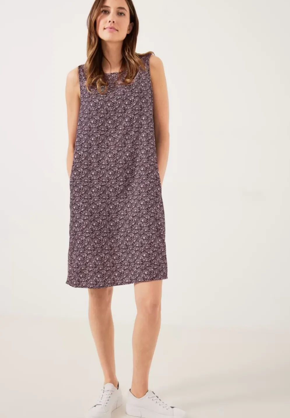Minimalmuster Kleid