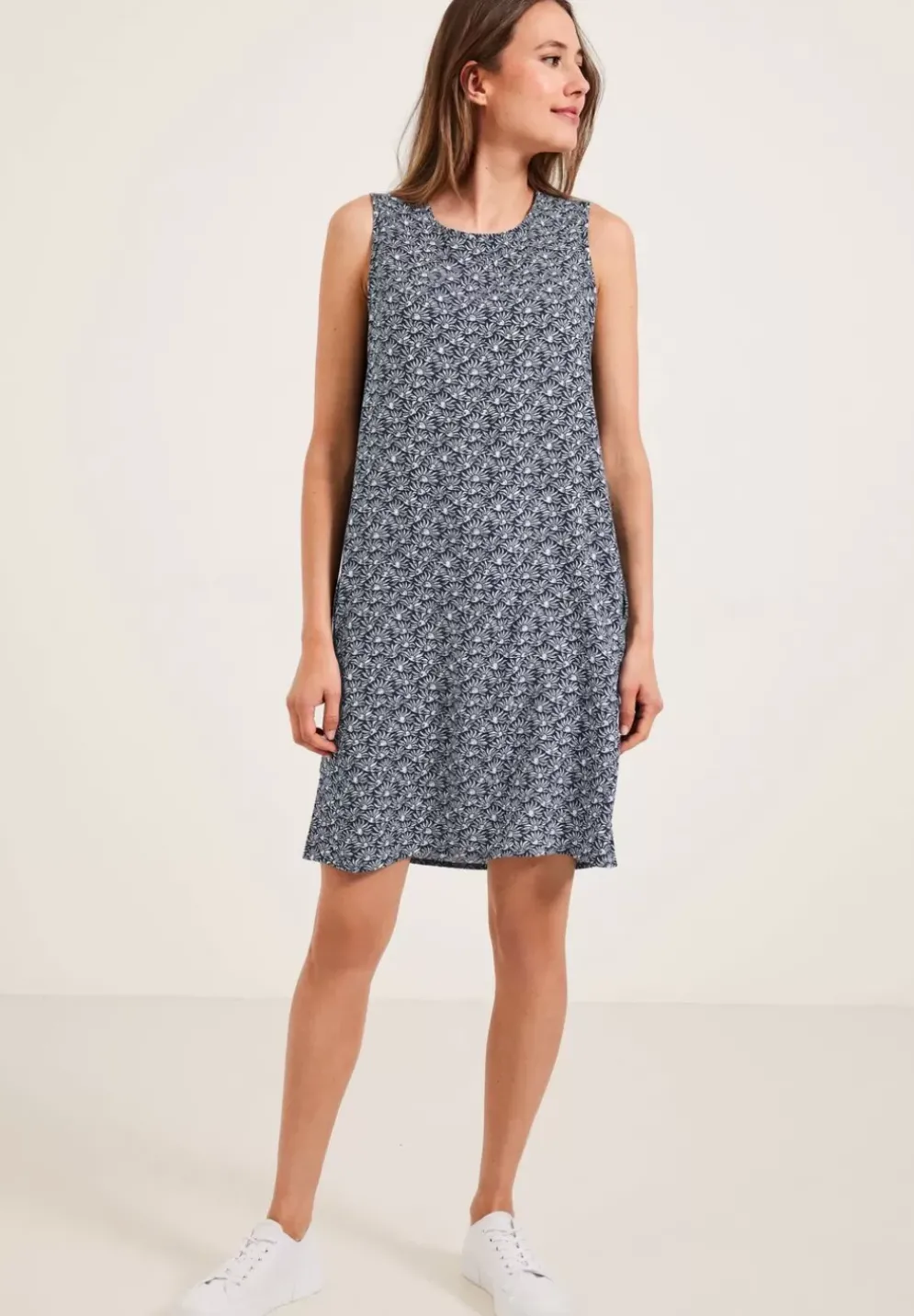 Minimalmuster Kleid