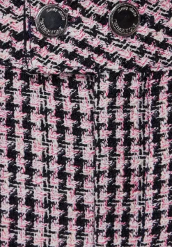 Minirock In Boucle