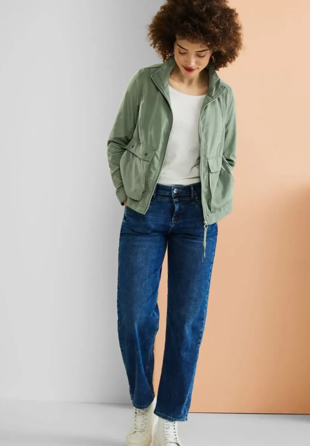 Moderner Windbreaker