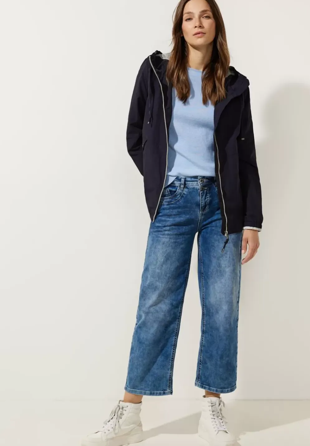 Moderner Windbreaker