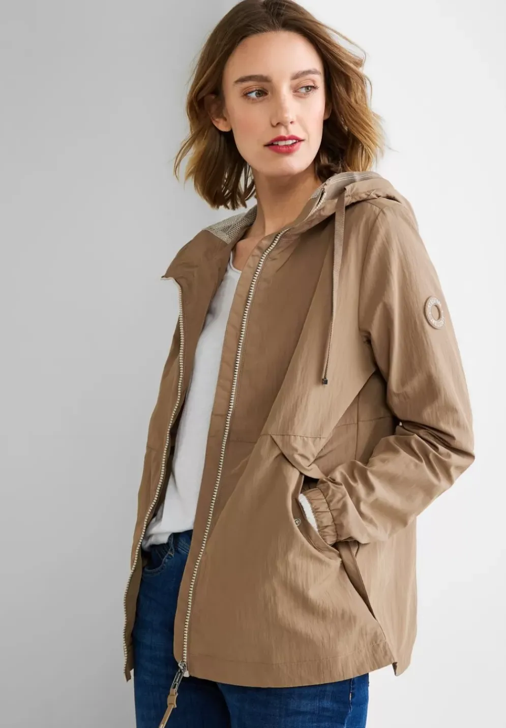 Moderner Windbreaker