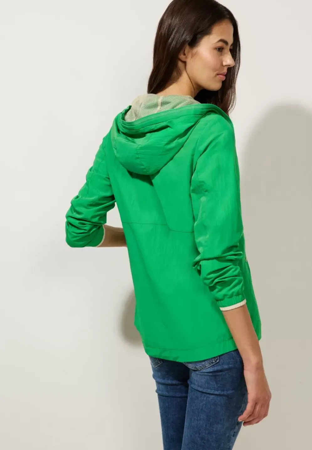 Moderner Windbreaker