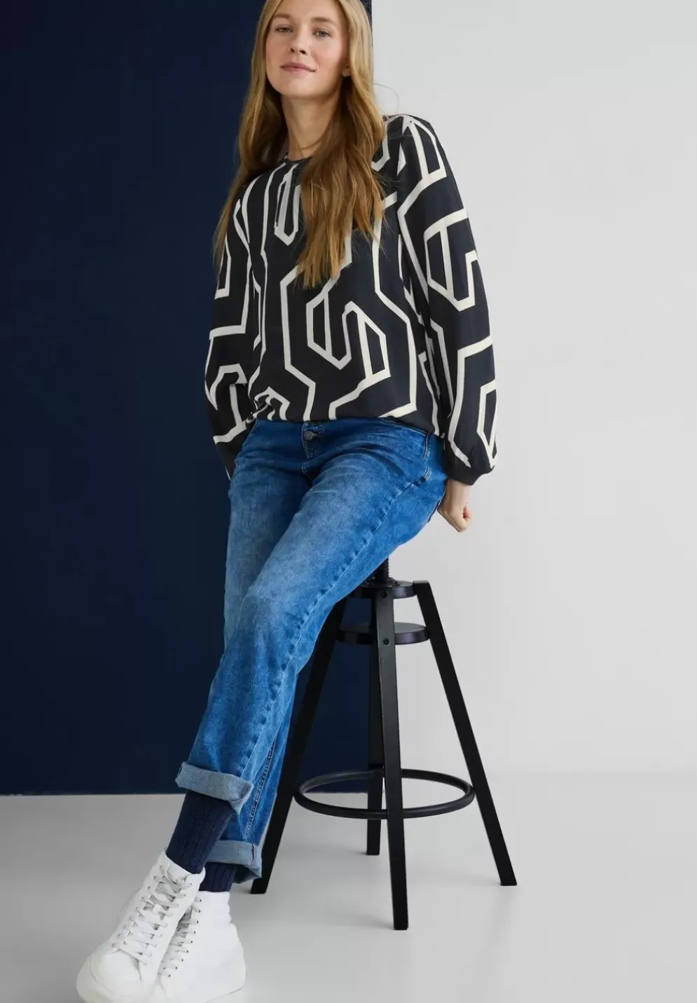 Printbluse Mit Cut Out
