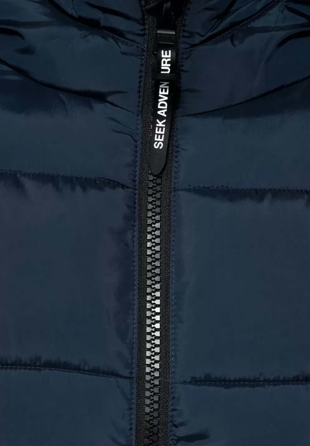 Pufferjacke Im Materialmix