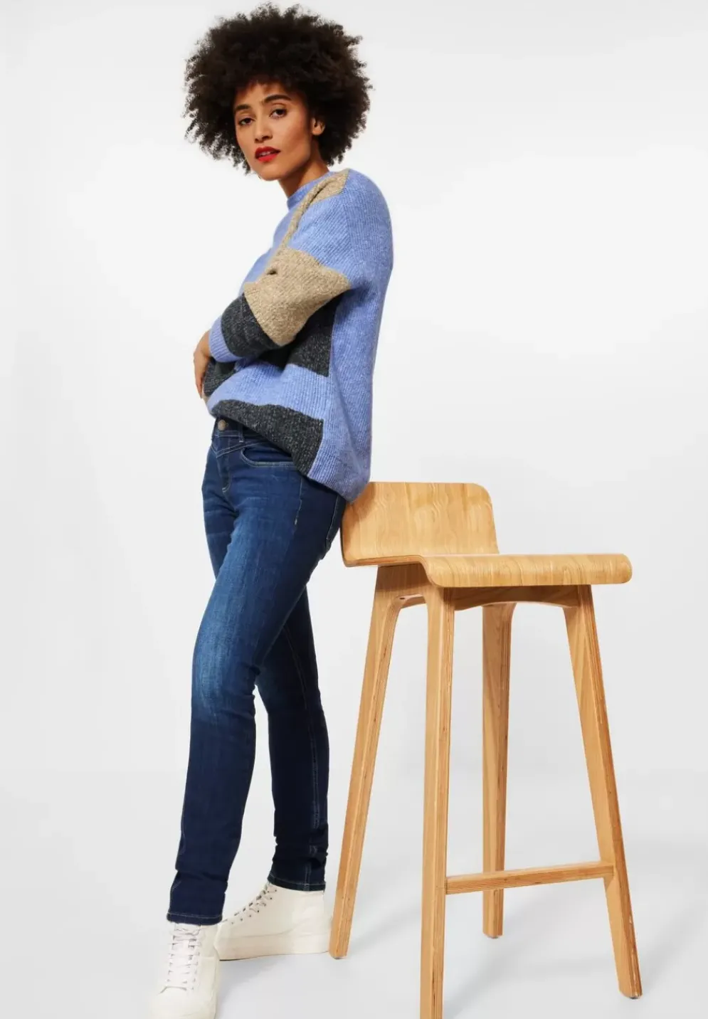 Pullover Mit Colourblock