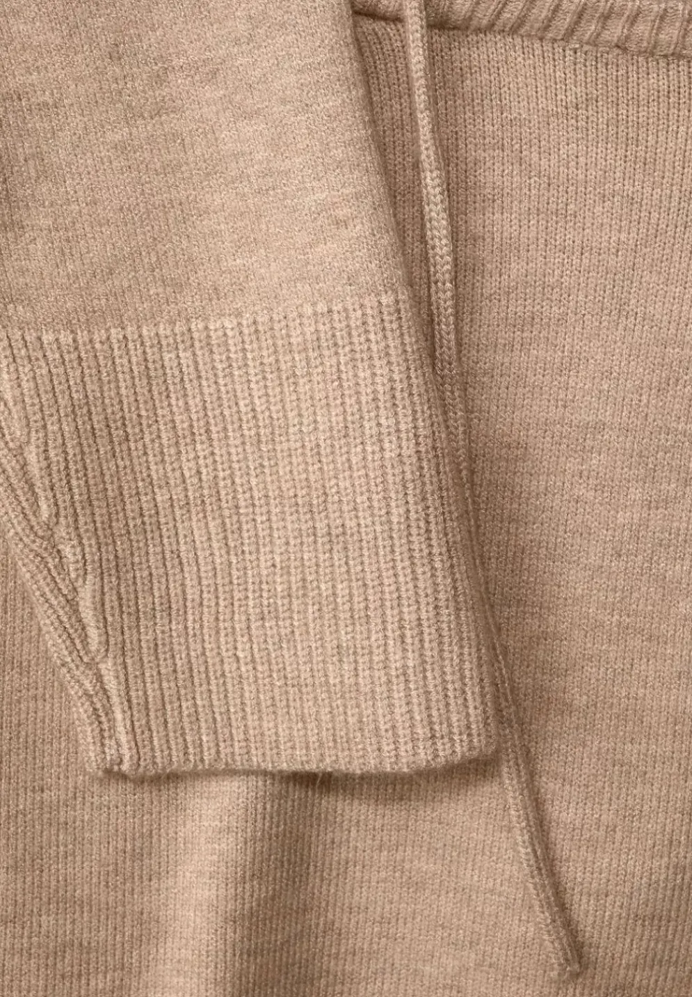 Pullover Mit Kapuzendetail