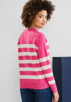 Pullover Mit Stehkragen