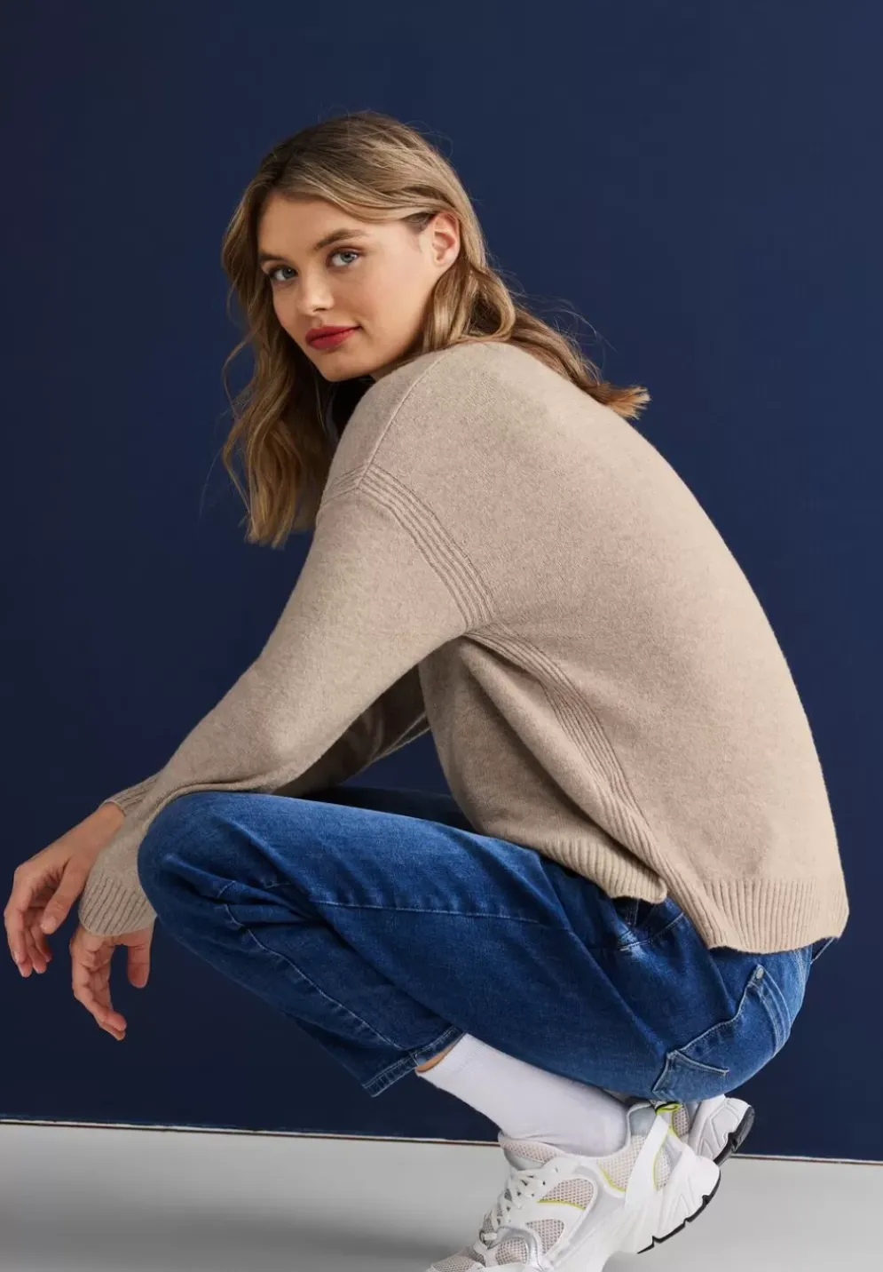 Pullover Mit Stehkragen