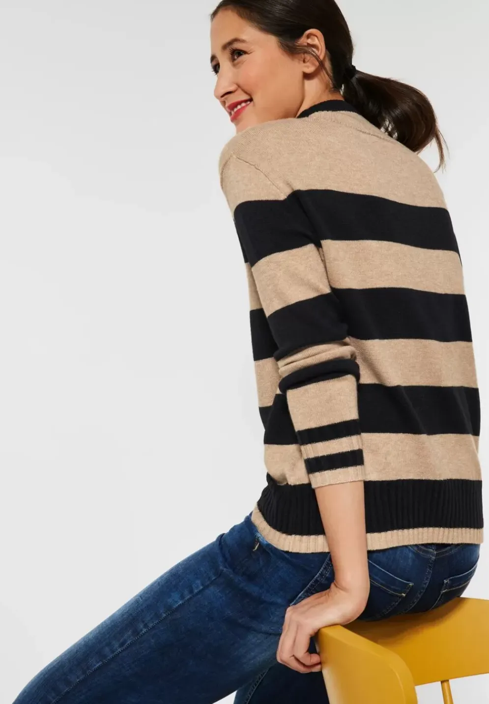 Pullover Mit Streifenmuster