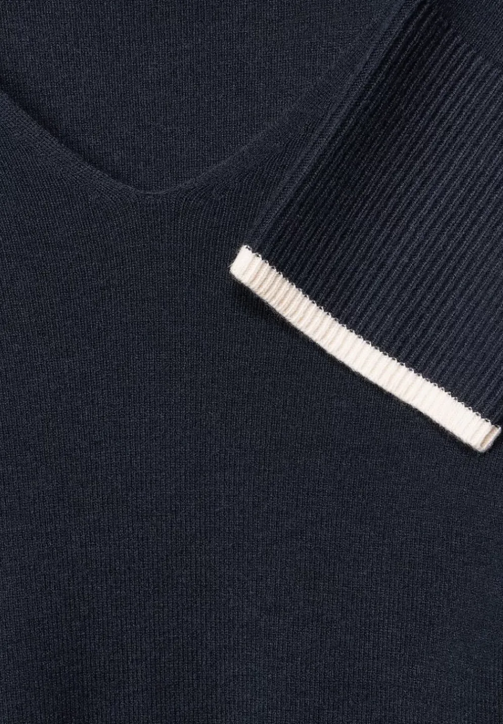 Pullover Mit V-Ausschnitt