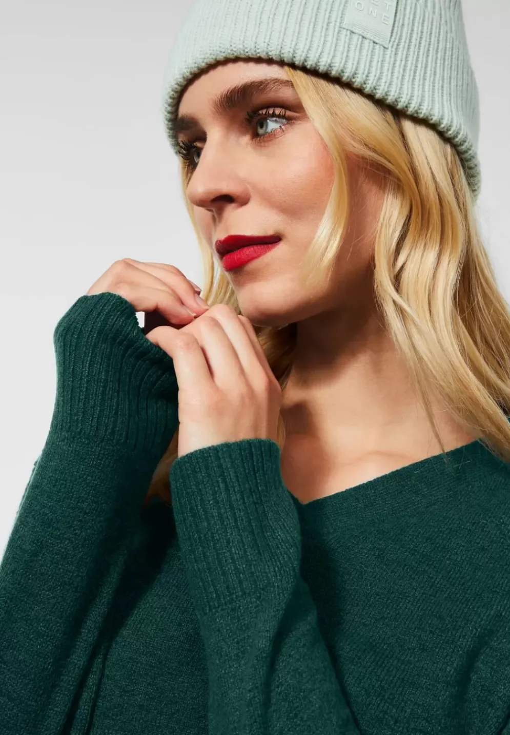Pullover Mit V-Ausschnitt