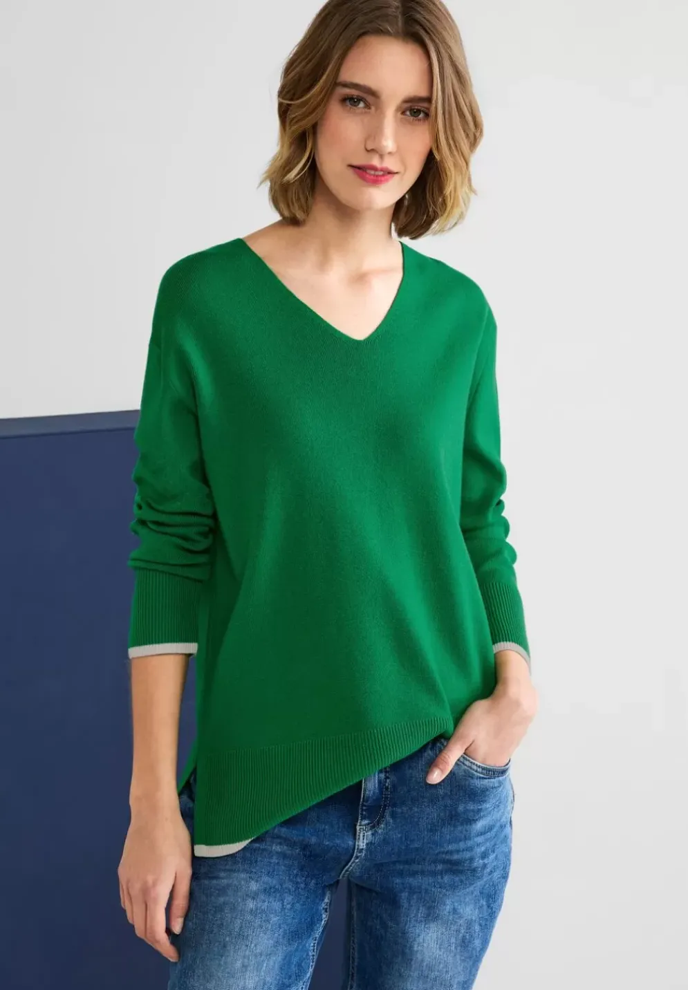 Pullover Mit V-Ausschnitt