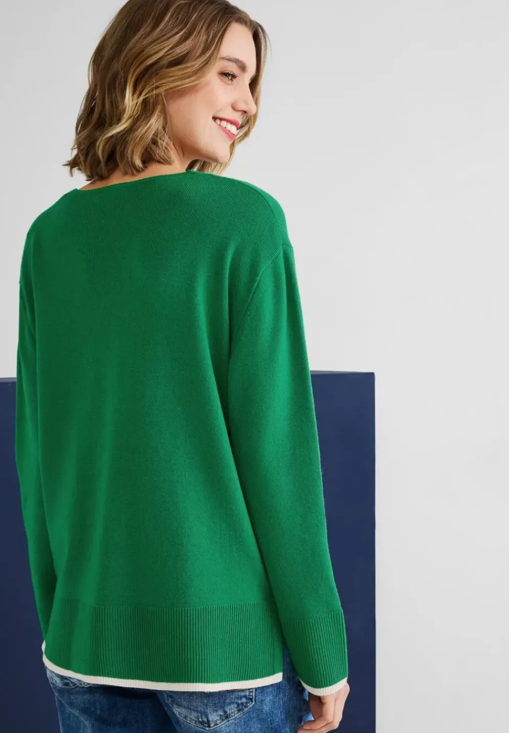 Pullover Mit V-Ausschnitt