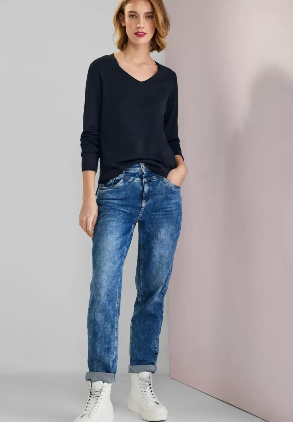 Pullover Mit V-Ausschnitt