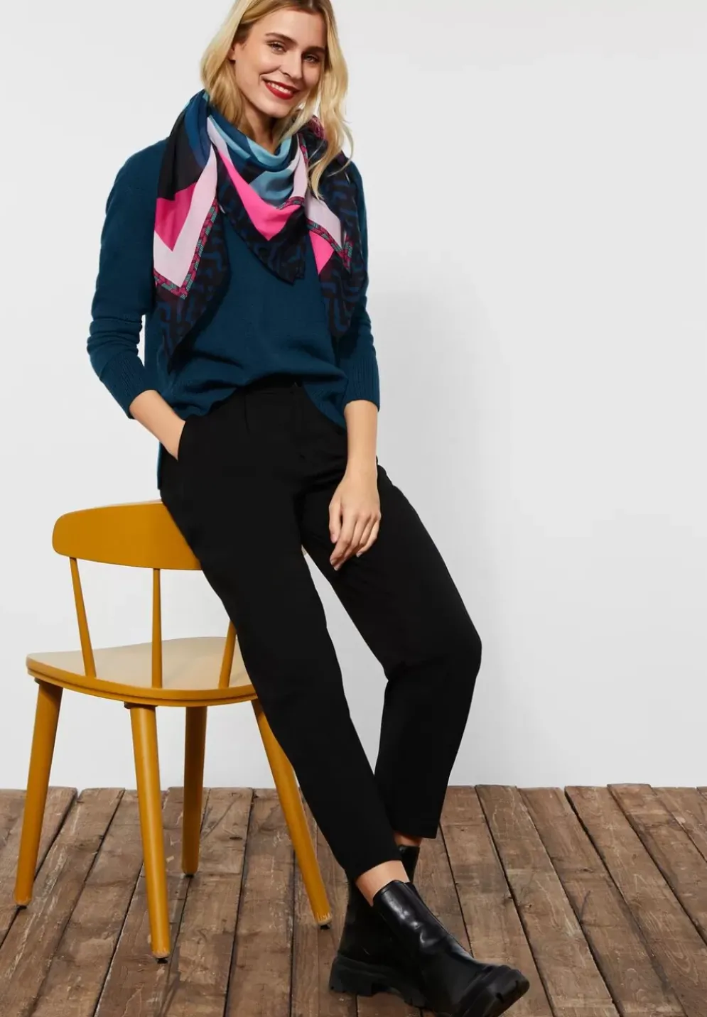 Pullover Mit V-Ausschnitt