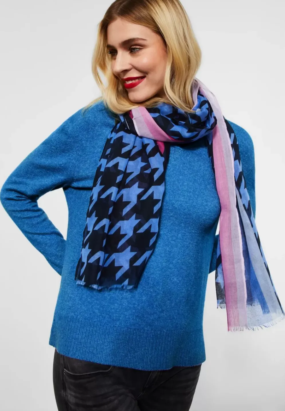 Pullover Mit V-Ausschnitt