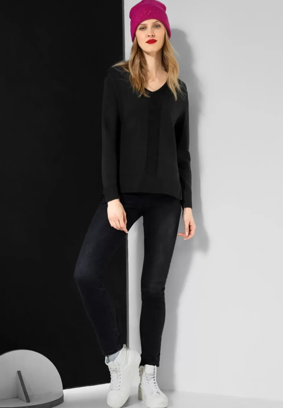 Pullover Mit V-Ausschnitt