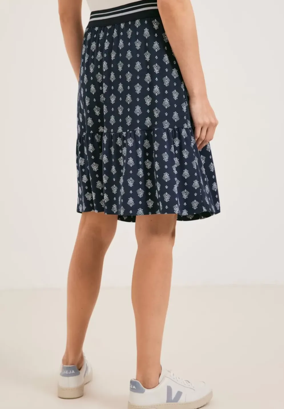 Rock Mit Minimalmuster