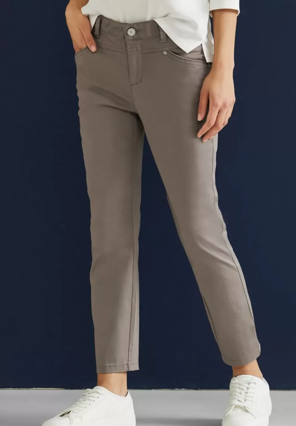 Satinierte Casual Fit Hose